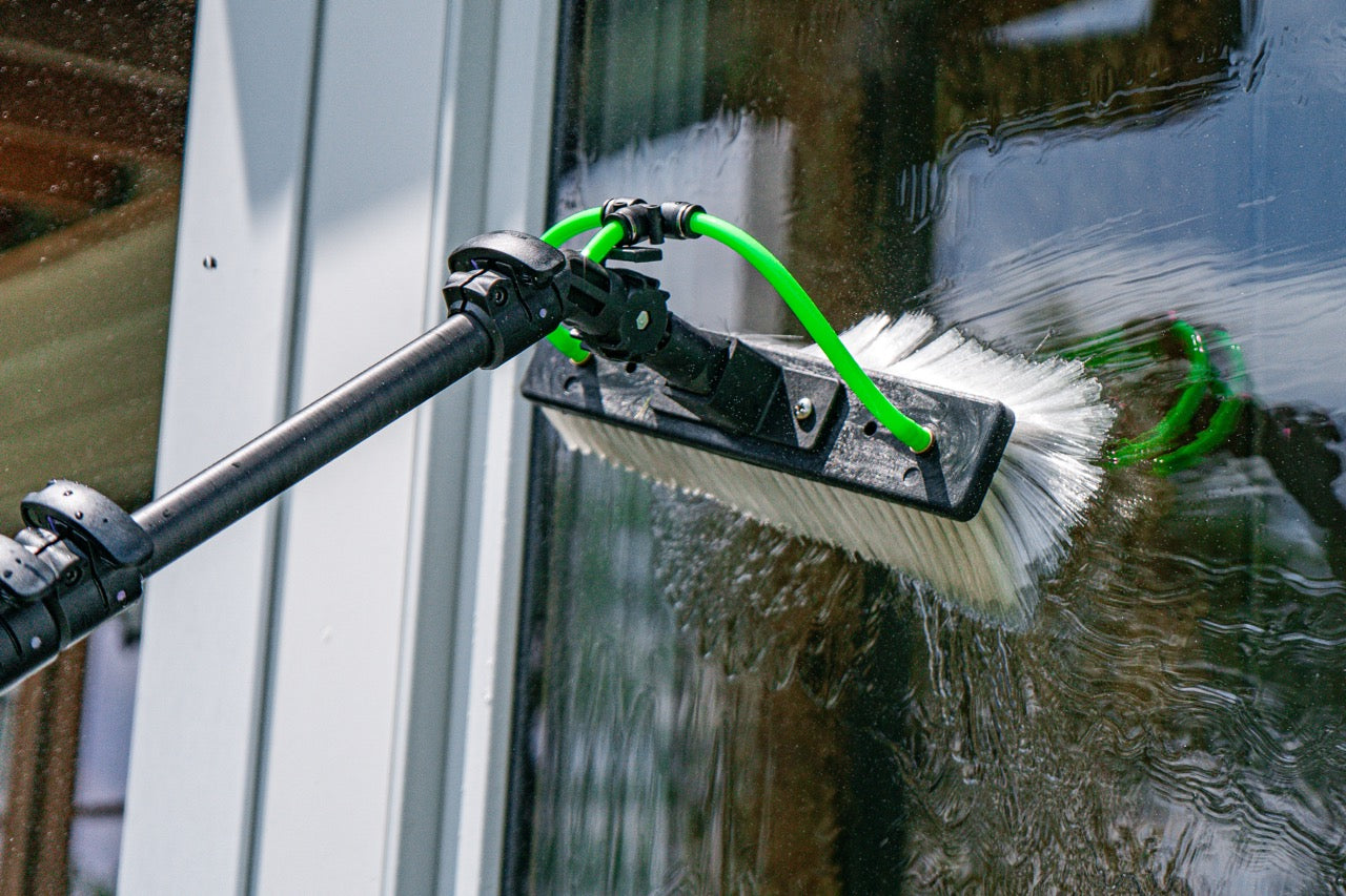 What is the difference between Nylon and Boar's Hair Bristles?