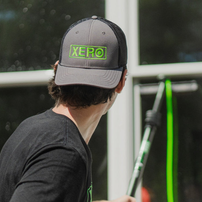 XERO Onyx Cap on a real window cleaner working
