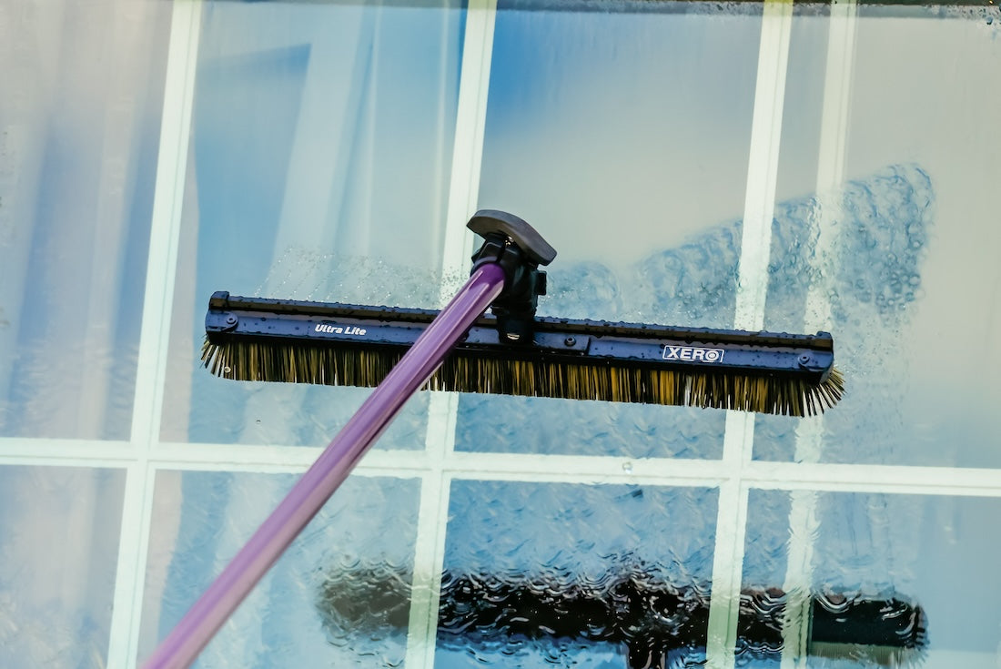 XERO Ultra Light Water Fed Brush Rinsing Glass