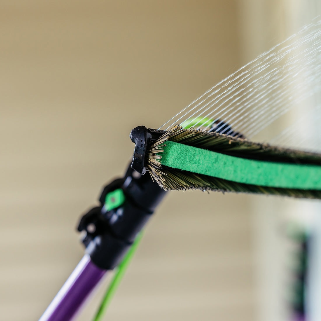 XERO Ultralight Water Fed Brush Green Scrubby