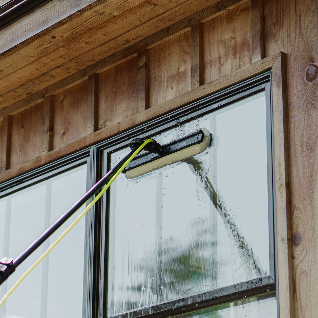 XERO Hybrid Lite Brush Cleaning on Glass